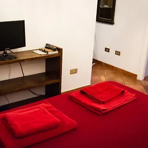 https://flora.it-romehotels.com